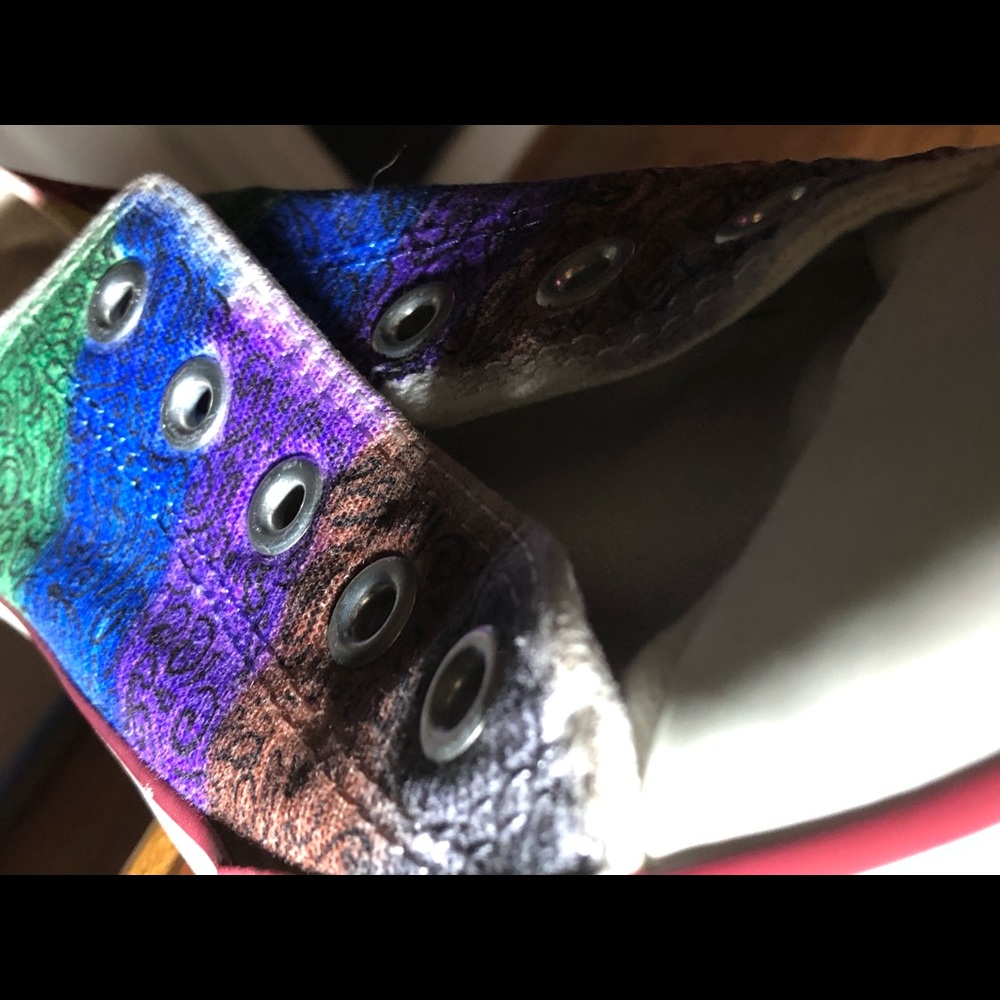 Handmade */ handpainted pre-worn* PRIDE Converse